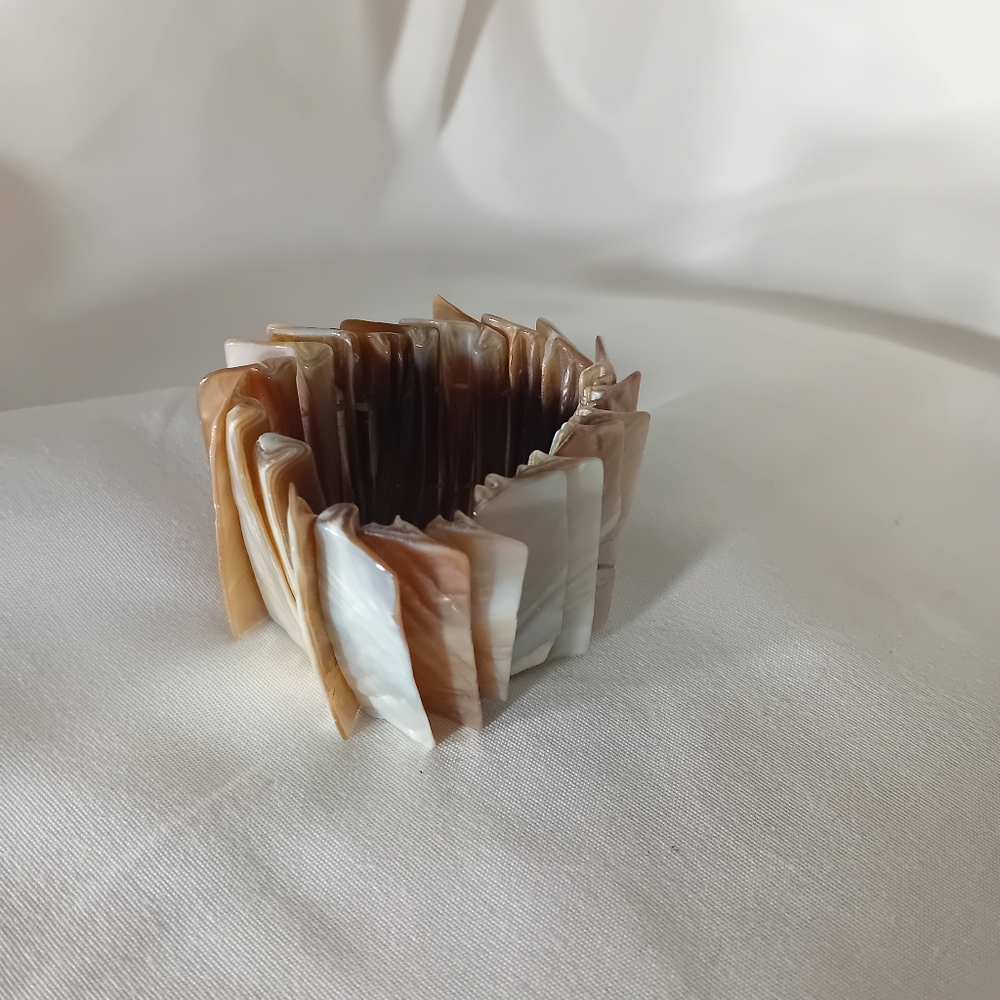 Abalone Shell Bracelet* - Picture 2 of 7